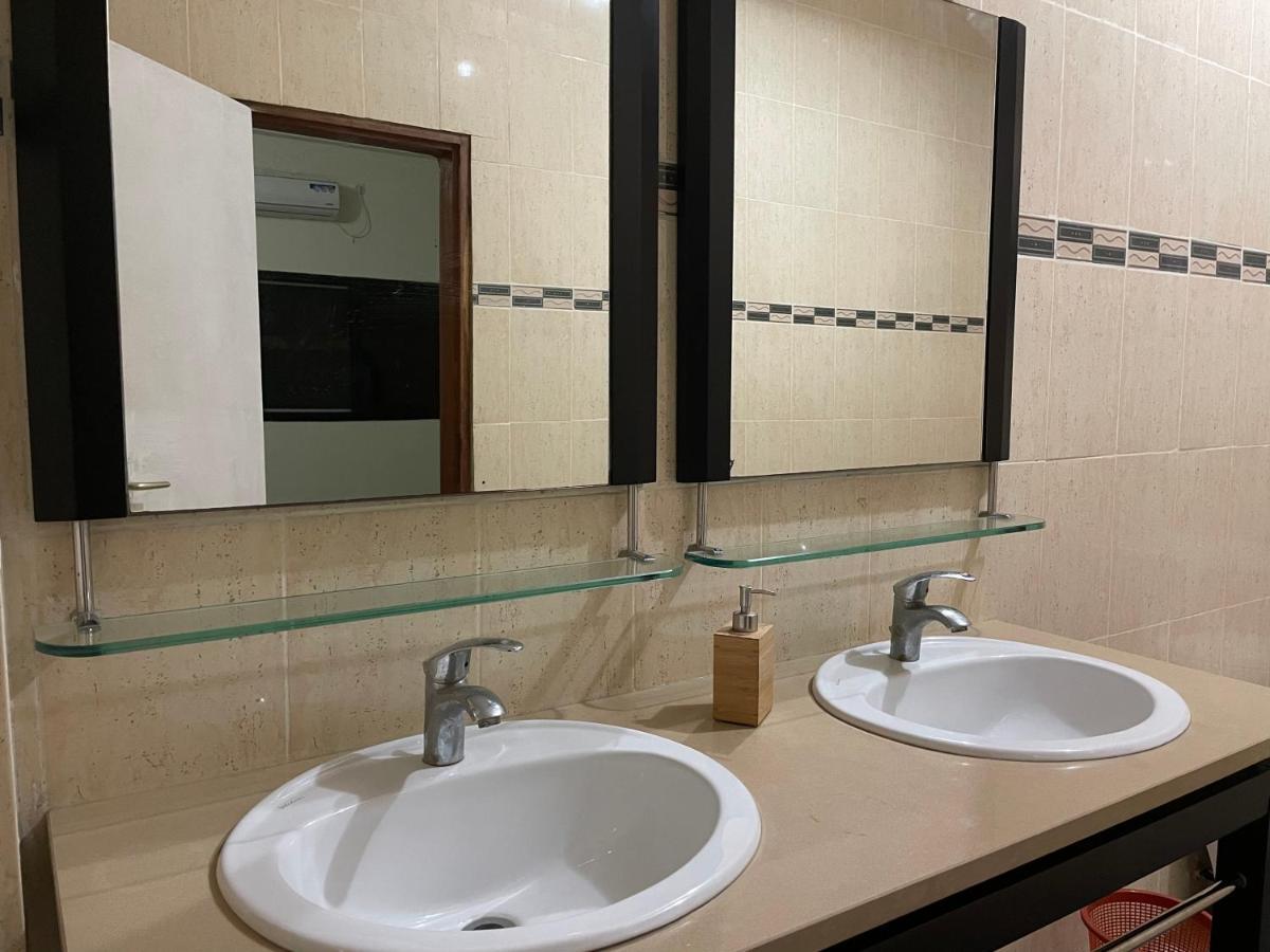 Chez Tata Eleonore Maison D Hotes Bed & Breakfast Ziguinchor Dış mekan fotoğraf