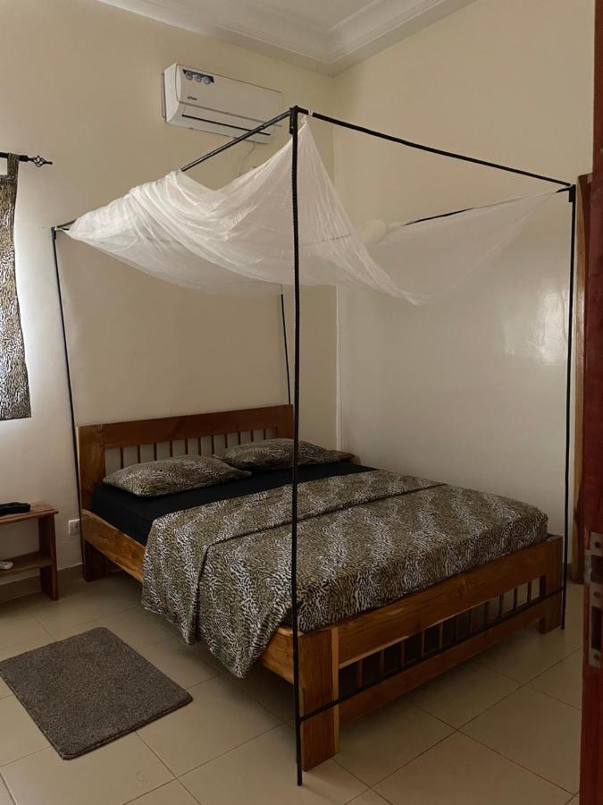 Chez Tata Eleonore Maison D Hotes Bed & Breakfast Ziguinchor Dış mekan fotoğraf
